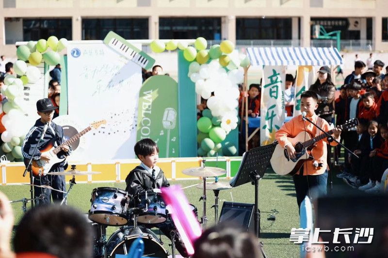 麓山国际洋湖实验学校开展“星期五音乐会”。均为长沙晚报通讯员 陈敏 摄