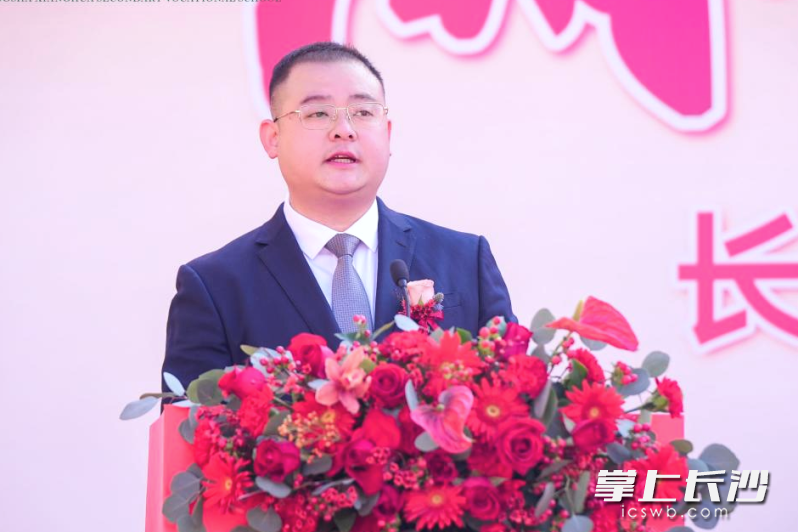湘华学校董事长何凯表示，要打造一所办学环境优美、设备设施精良、师资队伍一流的学府。长沙晚报全媒体记者 张禹 摄