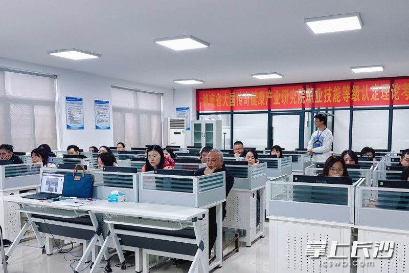 今日，长沙率先全省开展康复辅助技术咨询师评价工作。均为通讯员 供图