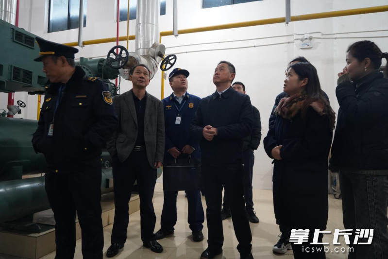 开福区在智星冷链开展消防安全专项检查。长沙晚报通讯员 刘荃菁 摄