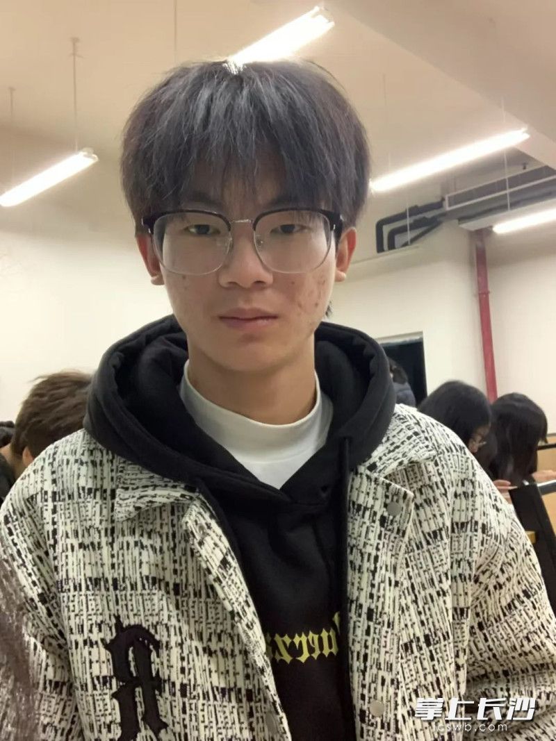 生活中的吕吉恒低调沉稳。受访者供图
