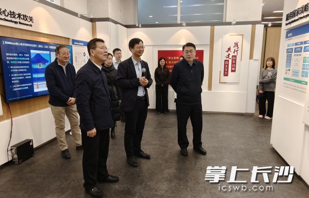 12月12日，长沙市住建局一行在北京构力科技调研交流，为长沙智能建造寻求国产化平台解决方案。