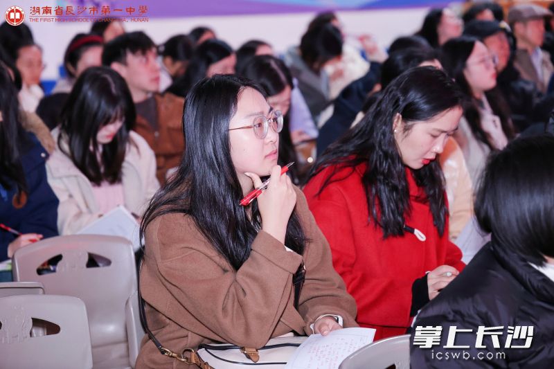 为期两天的开放日共迎来4500余名老师来校观摩听课，网络直播观看人次达50多万。