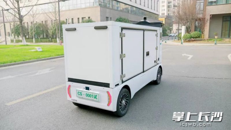 “无人车”可以应用于无人配送、无人零售、无人接驳等多种场景。
