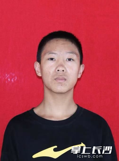 宁乡一中横市芙蓉学校陈子光。