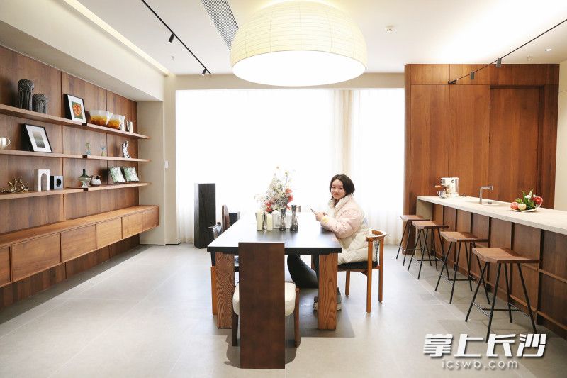 全屋定制已进入门墙柜一体化木作定制、整家定制的全新模式。