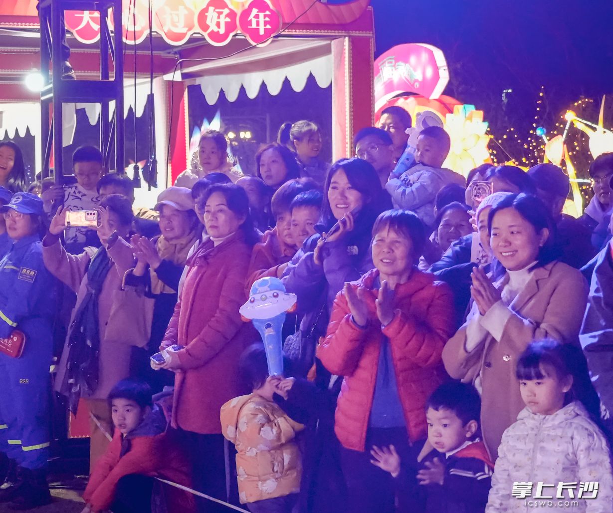 节目雅俗共赏，老少咸宜。