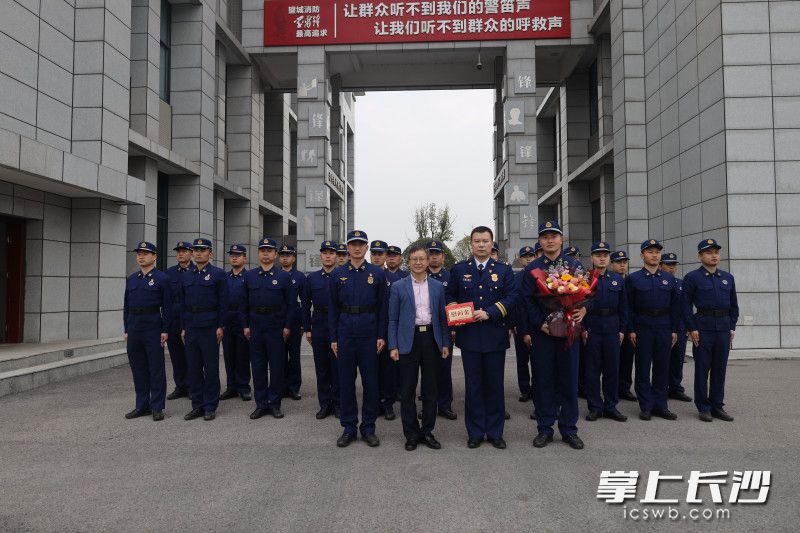 市委宣传部走访慰问“时代楷模”望城区消防救援大队。均为市委宣传部供图