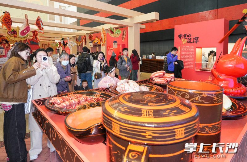 1月23日,“湘当有味的马王堆”美食文化推广活动暨“守味湖南年”活动启动仪式在湖南博物院举行。均为长沙晚报全媒体记者 邹麟 实习生 苏昱 摄 1月23日,“湘当有味的马王堆”美食文化推广活动暨“守味湖南年”活动启动仪式在湖南博物院举行。均为长沙晚报全媒体记者 邹麟 实习生 苏昱 摄