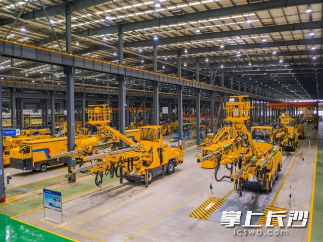 铁建重工特种装备生产线产品即将发运。
