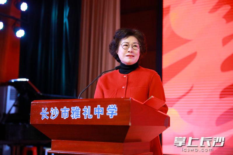 开学典礼上，杜慧用“勤于求真、勤于力行、勤于创新”与雅礼师生共勉。长沙晚报通讯员刘智锋供图