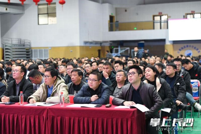 汇聚各方教育精英，推动长沙高中教育实现新突破。