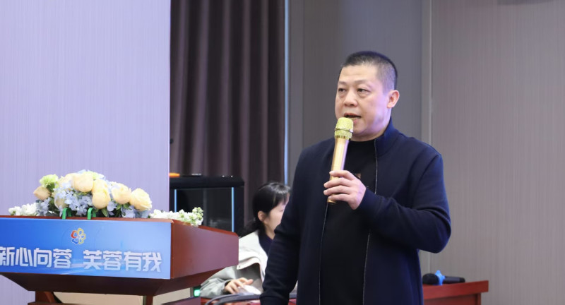 图为“金话筒”持有者孙湘晖为大家进行经验分享。 均为长沙晚报全媒体记者 周小华 摄 图为“金话筒”持有者孙湘晖为大家进行经验分享。 均为长沙晚报全媒体记者 周小华 摄