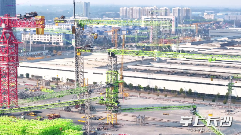 中联重科塔带机R2300-64-TB40。