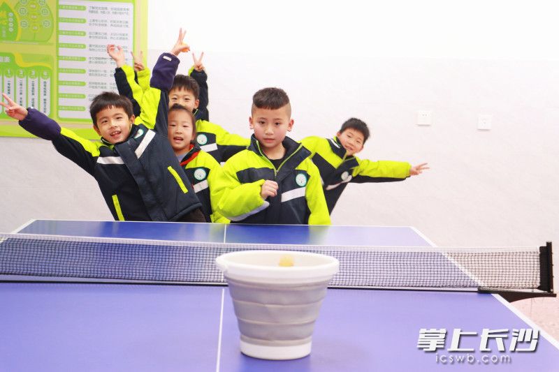 游戏化项目让孩子们体会乒乓乐趣。