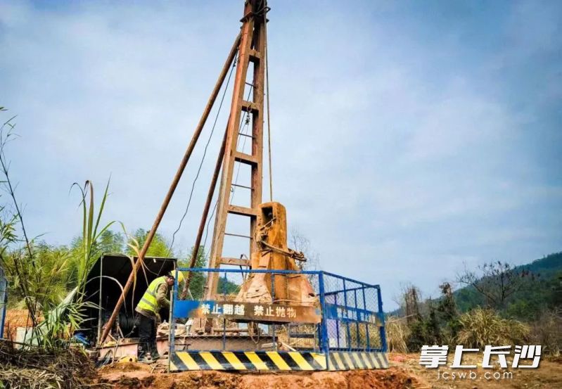 椒花水库库周公路项目主体施工现场。项目建设组供图