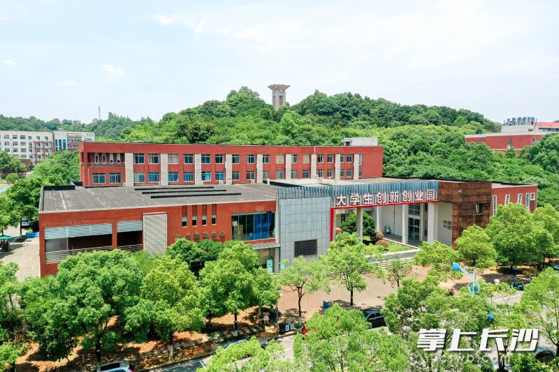 长沙理工大学大学生创新创业园。 均为长沙晚报通讯员曾鹤群供图