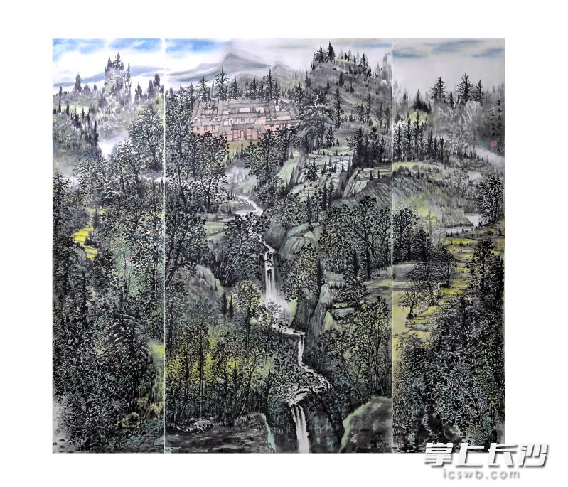 伍艳辉夏布画作品《百年老宅》。
