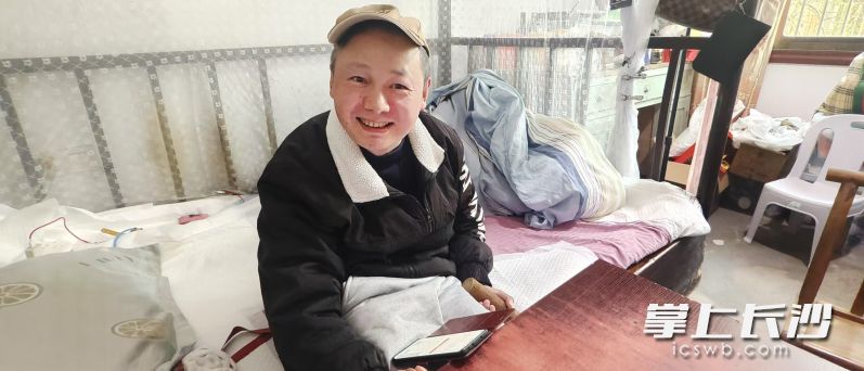 说到周华健演唱会的时候，刘露难掩兴奋之情。长沙晚报全媒体记者 何乐 摄