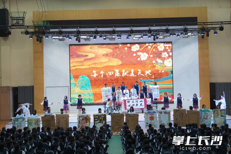 精彩的节目呈现。
