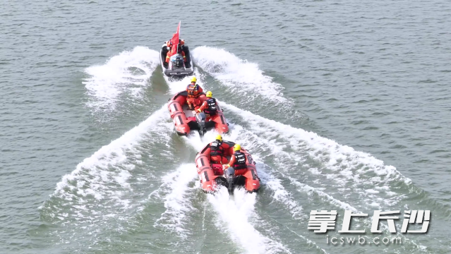 演练着重于对新型技术装备的应用测试。