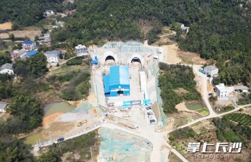 白庭路项目建设现场。