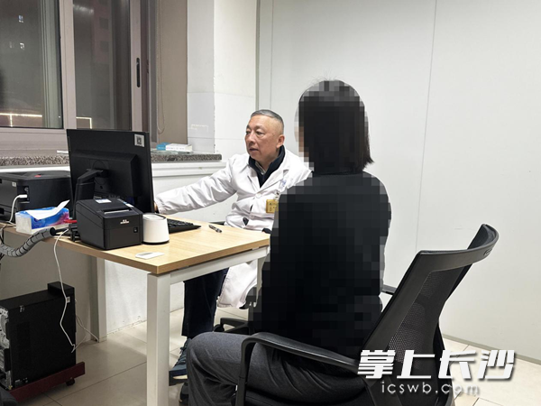 湘雅二医院夜间门诊。 通讯员供图