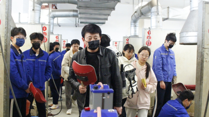 昨日，一场融合前沿技术与实操教学的职业健康教学实习活动，在湖南湘江新区开启。长沙晚报通讯员 刘颖 摄