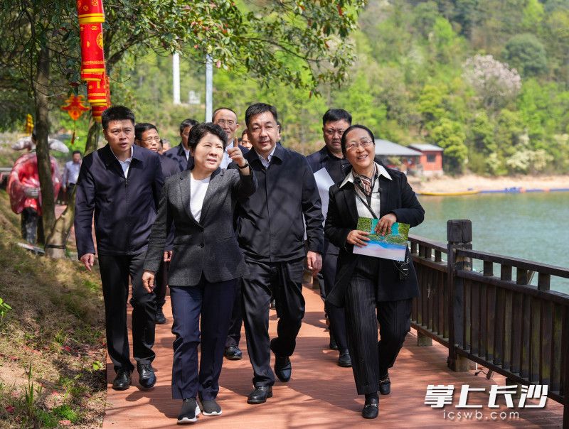 石燕湖公园调研现场。
