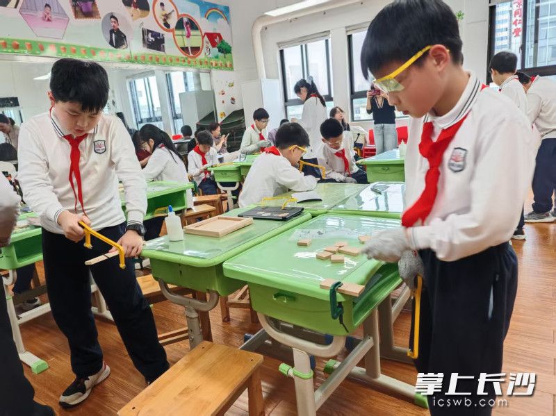 自己动手做玩具。