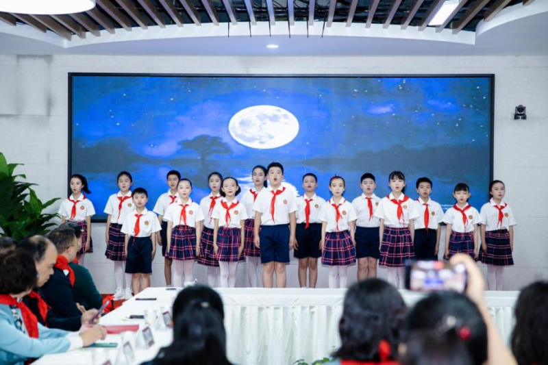 岳麓区第二小学关工委举办“书香伴读 童书漂流”阅读节成果展示活动。通讯员供图