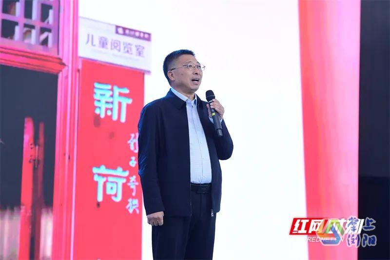 第四届全民阅读大会·乡村阅读“故事会”上，湖南省浏阳市大瑶镇杨花村党总支书记、杨花书院院长刘良洪带来主题分享。