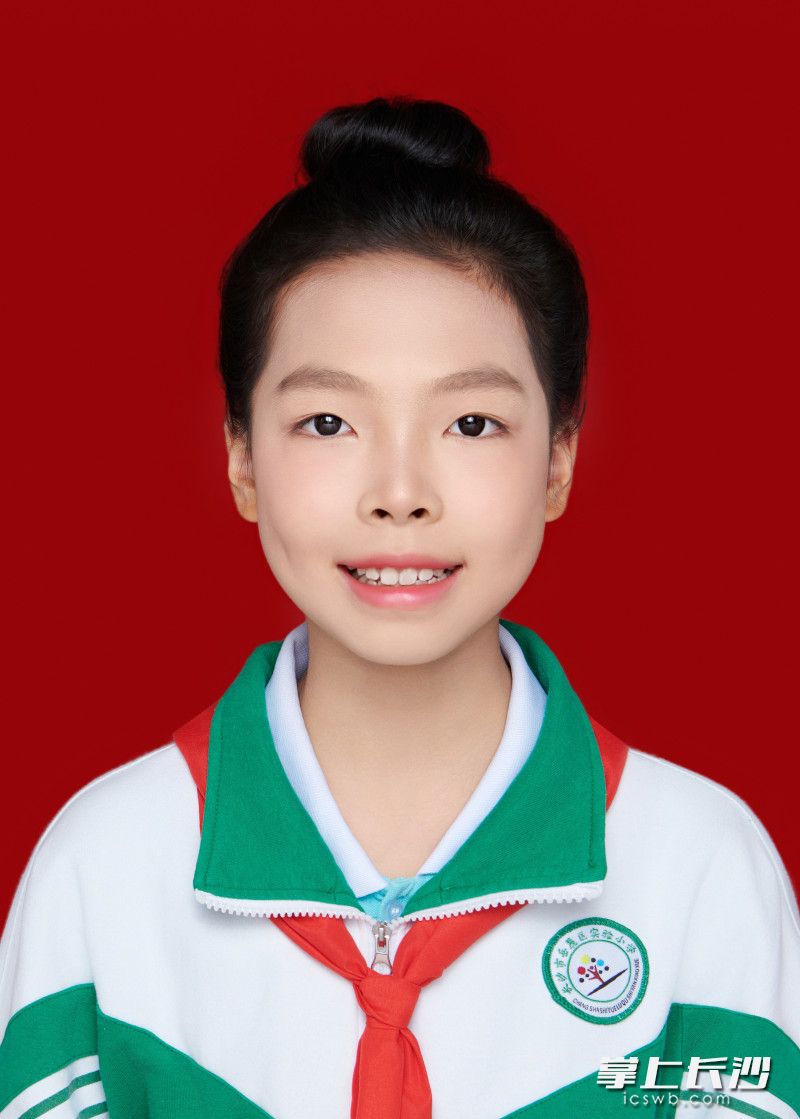 长沙市岳麓区实验小学孟艾萱。