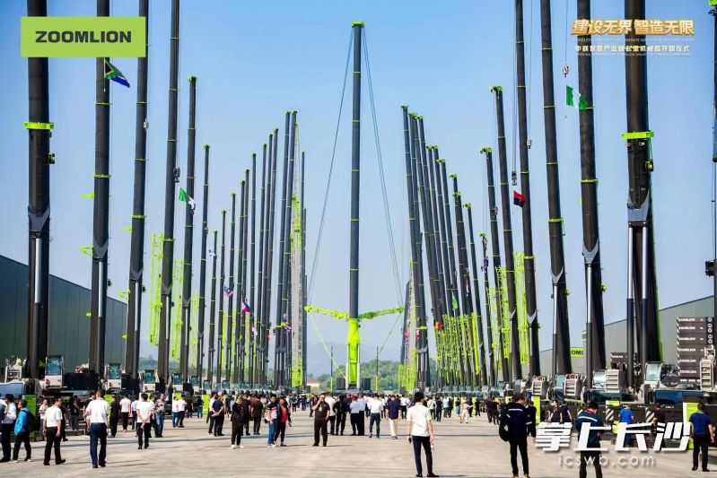 中联重科呈现“多点开花”持续增长态势。 均为资料图片