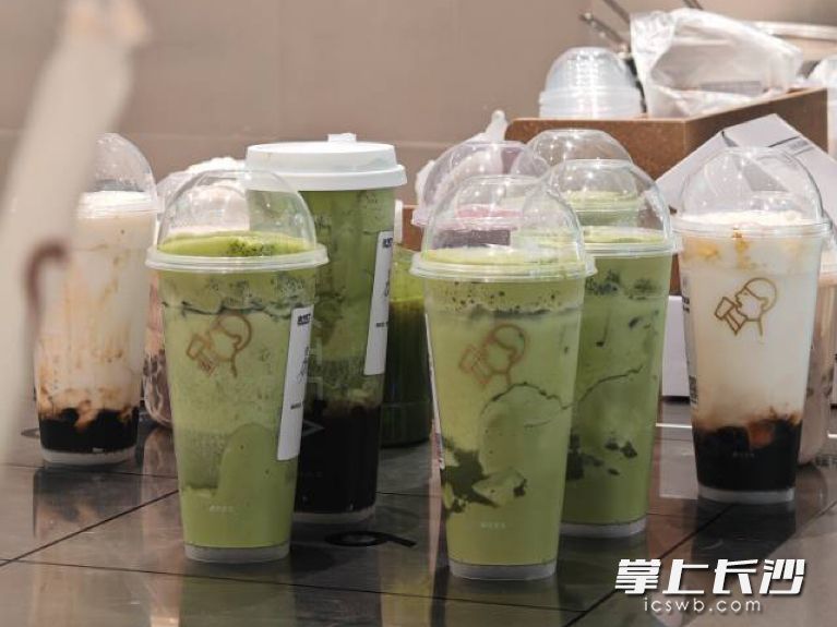 喜茶抹茶系列“三倍厚抹”深受消费者喜爱。