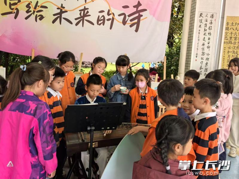 阅读节期间，同学们以“未完成的韵脚，写给未来的诗”为主题写了不少优秀的诗歌。均为长沙晚报通讯员胡赛花供图
