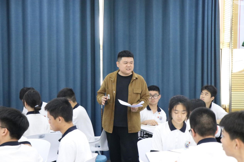 教学展示环节，老师们奉献了精彩课例。