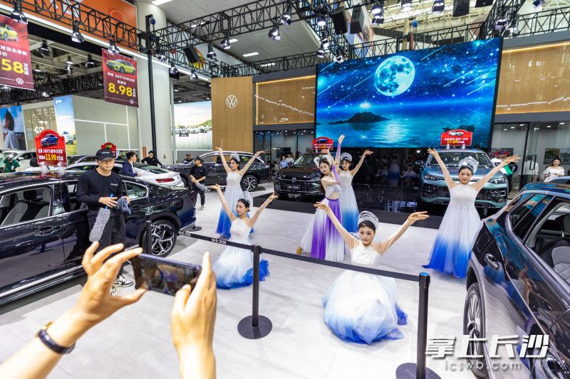 2025湖南车展人气火爆。均为长沙晚报全媒体记者董阳摄