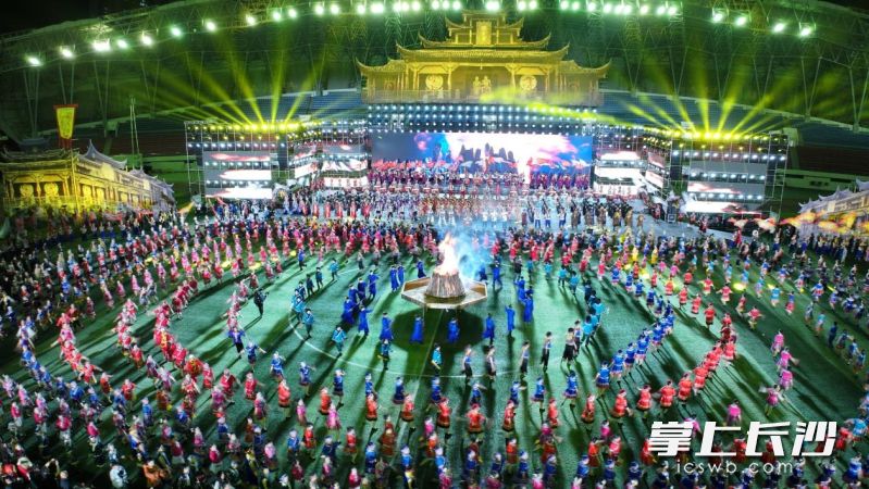 土家舍巴日活动