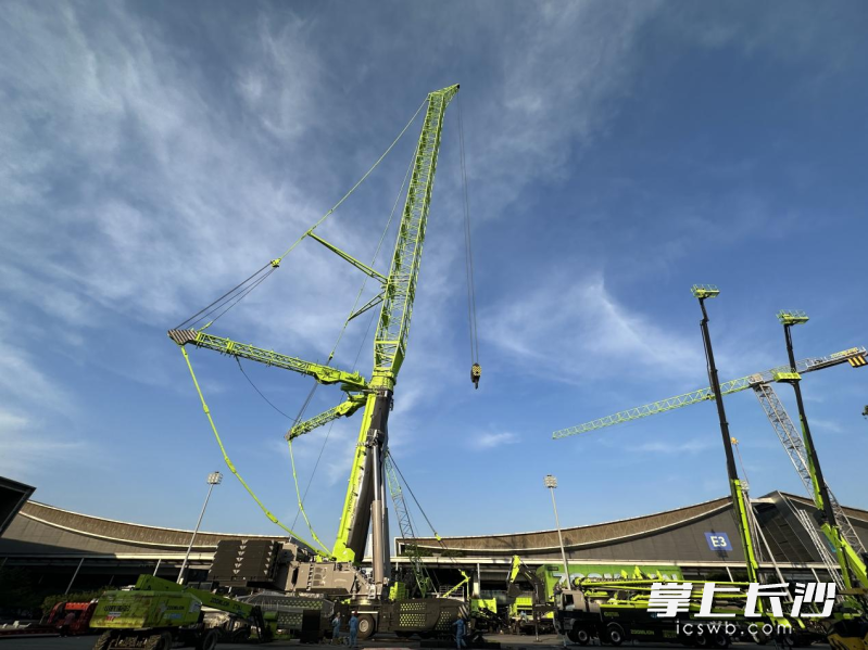 中联重科展区正在加紧布展。 均为长沙晚报通讯员李家宇供图