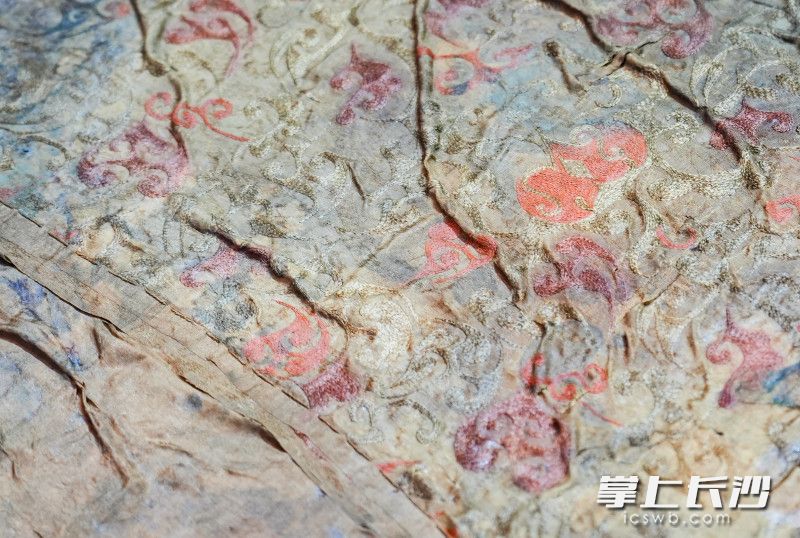 绮地“乘云绣”茵席细节图。长沙晚报全媒体记者 邹麟 摄