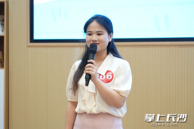 讨论“手机管理”“手足矛盾”“理性消费”“亲子阅读”等育儿困惑。
