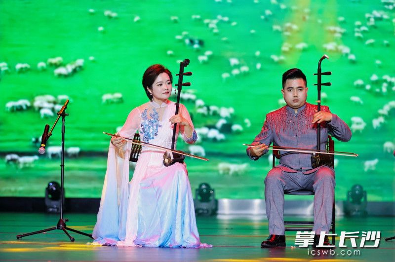 残疾人艺术爱好者们展现了他们坚韧不拔、乐观向上的精神风貌。