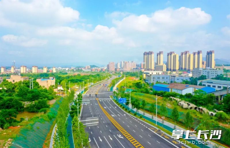 北盛大道（中心消防站至灵圣寺路段）近日正式建成通车。均为园区供图