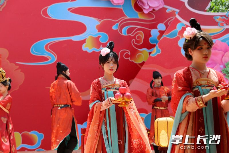 送上平安。