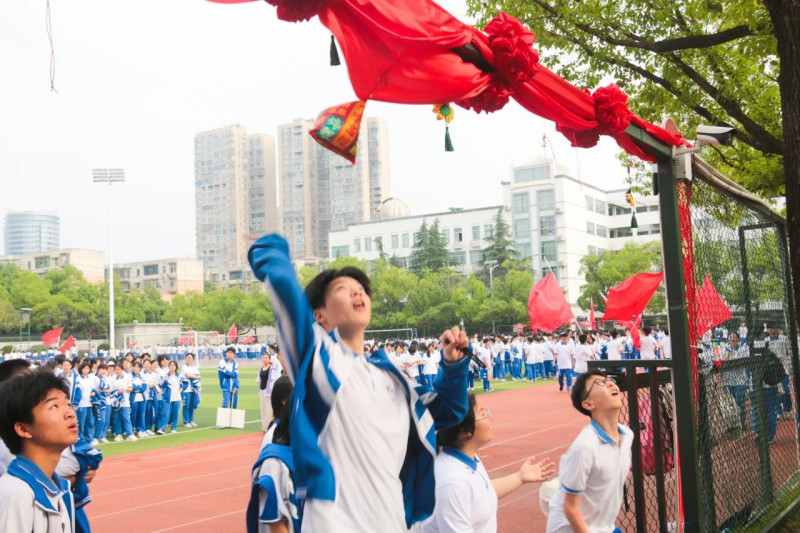 这场3600人共同“创作”的仪式，真正诠释了“教育即生活”的理念。