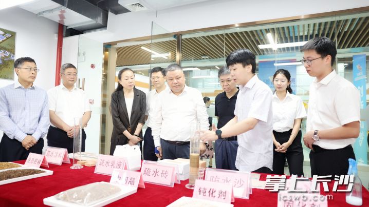 23日，长沙市政协主席会议视察全市就业工作。 长沙晚报全媒体记者 盛磊 摄