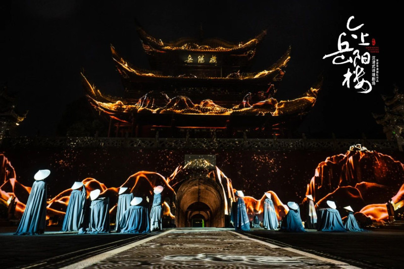 不大兴土建，以影叙史，以光作诗。均为受访者供图