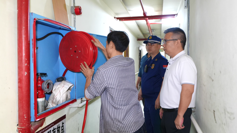 浏阳消防对养老服务机构进行检查。 长沙晚报通讯员 寻艳 摄