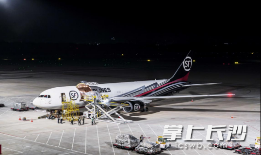 为提升运输能力，湖南顺丰启用更大的飞机。